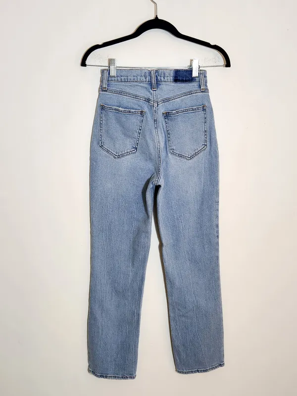 Abercrombie & Fitch Light Wash Ultra High Rise Ankle Straight Jeans Size 0 - Image 5