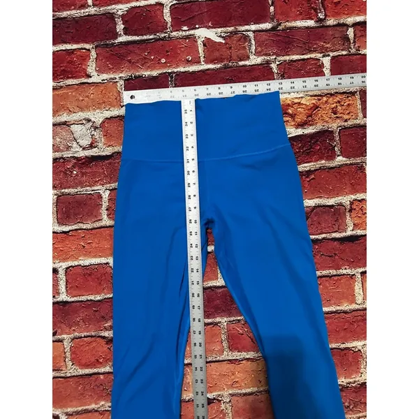 Lululemon leggings a size 8 - Image 4