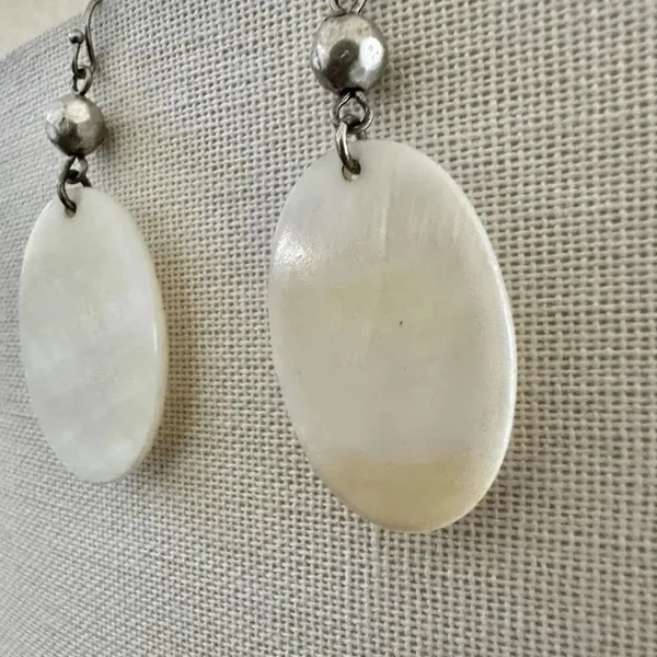 Mother of Pearl oval drop earrings - Image 2