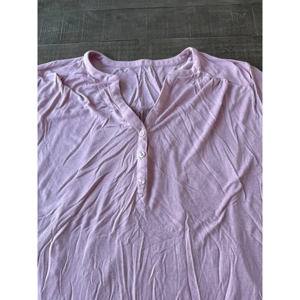 Loft‎ Women's Purple 1/4 Sleeve V Neck 3 button Top Size XL - Image 3
