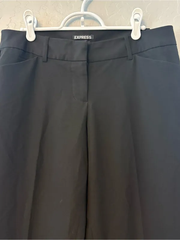 Express editor black wide leg dress pants size 6 - Image 2
