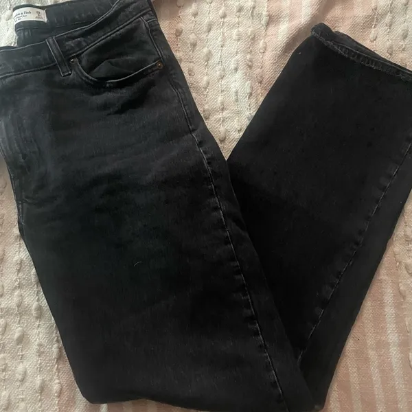 Abercrombie & Fitch Women's Black Straight Leg Jeans - Image 2