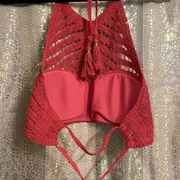 Crocheted burnt‎ rust orange high neck halter boho bikini swim top, size M/L - Image 5