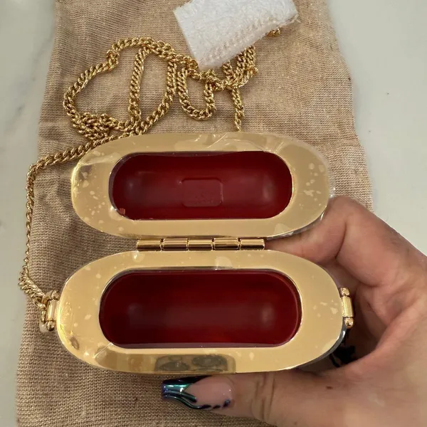Gucci GG Marmont Heart Shaped AirPods Case - Image 5