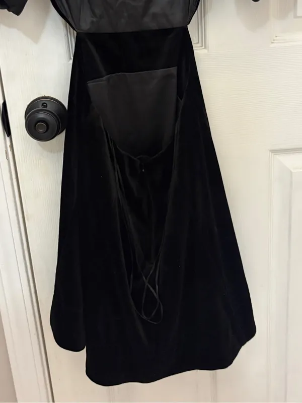 BARDOT Kiah Mini Puff Sleeve Backless Velvet Mini Dress - Image 13