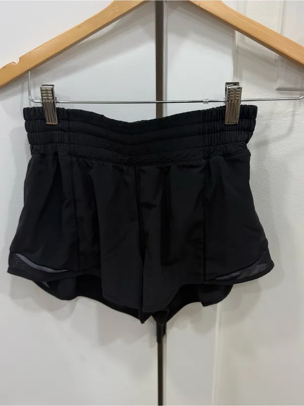 Lululemon Hotty Hot Short High-Rise Lined black Short /size 4 - Image 3