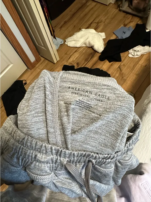 american eagle joggers - Image 2