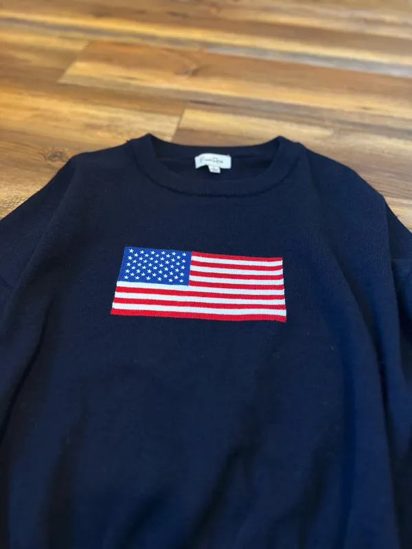 Faded rose American flag sweater - Image 4