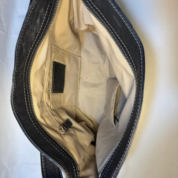 Coach Bag Black 'Zoe' E1032-F14706 Patent Leather Purse Hobo Shoulder Bag - Image 4