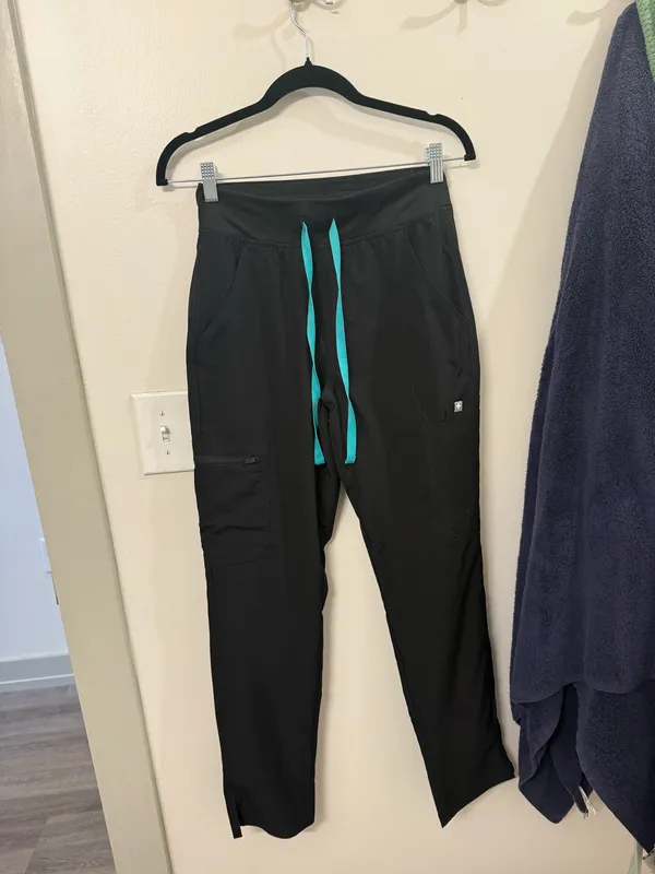 FIGS Black XS FREEx™ Lined Yola™ High-Waisted Scrub Pants - Image 2