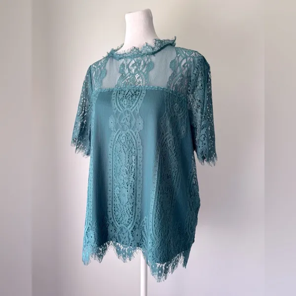 Eyeshadow Teal Short Sleeve Blouse - Image 2