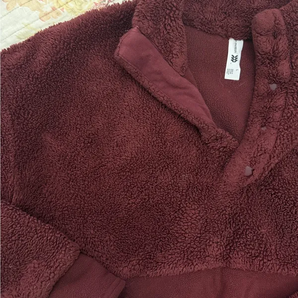 Women's Burgundy Fleece Sherpa pullover - Image 4
