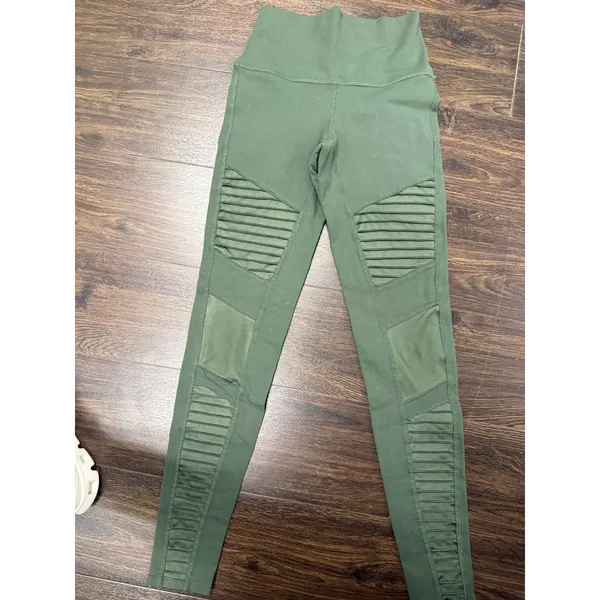 ALO Yoga High-Waist Moto Leggings in Olive Green - Image 2