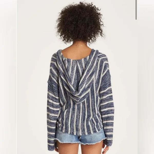 *Billabong Navy & Cream V Neck Knit Hoodie Sweater #U - Image 2