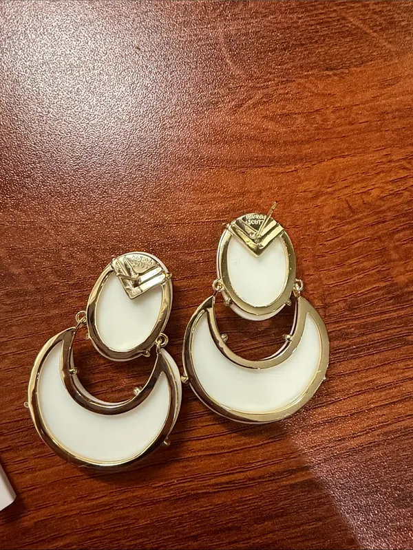 Rare Retired Kendra Scott Gold Ivory White Resin Statement Drop Earrings - Image 3