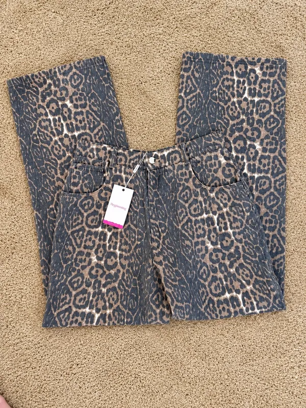 Beginning Boutique Brunet Leopard Print Straight Leg Jeans US 4 NWT - Image 3