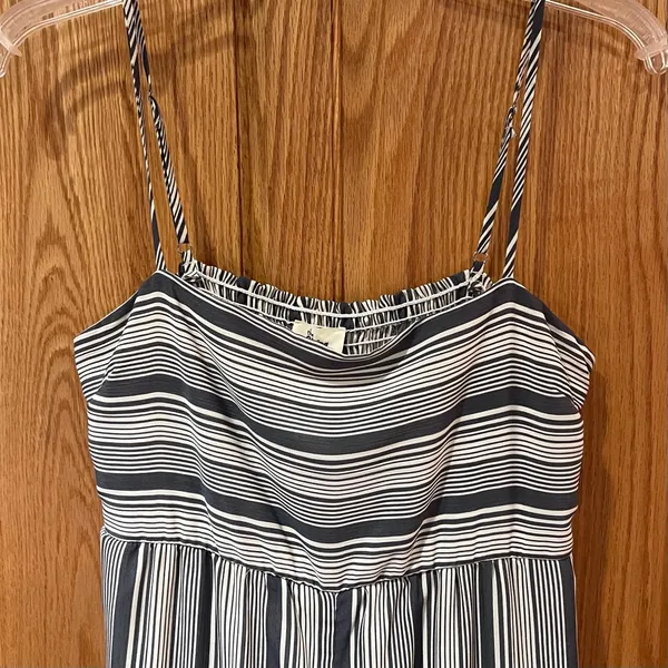 Boutique Stripe Sleeveless Smocked Cropped Jumpsuit‎ Blue & White Size Small - Image 2
