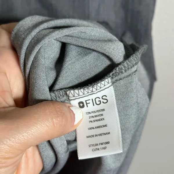 Figs‎ Technical Collection Women Gray Scrub Shirt Catarina Top size Large - Image 4