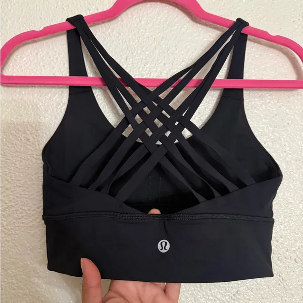 Lululemon Free to Be Moved Bra black color size 6 - Image 6