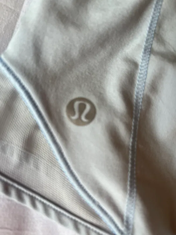 Lululemon Hotty Hot Short 2.5” - Image 3