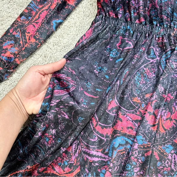 Free People Women’s Giselle Velvet Jumpsuit V-Neck Wide Leg Fairy Dark Combo L - Image 11