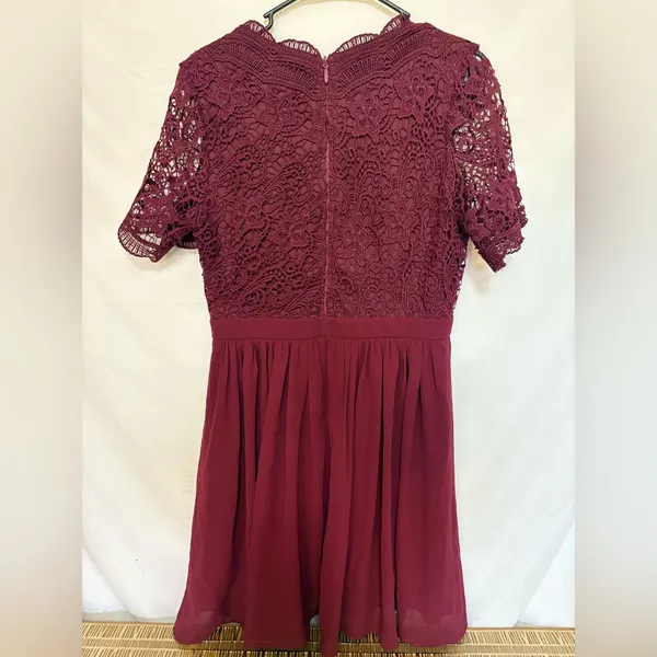 Lulus Angel in Disguise Burgundy Lace Skater Dress Size‎ Large - Image 6