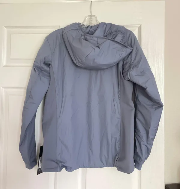 Arcteryx ATOM HOODED INSULATED JACKET WOMEN'S color in stratus size S NWT - Image 2