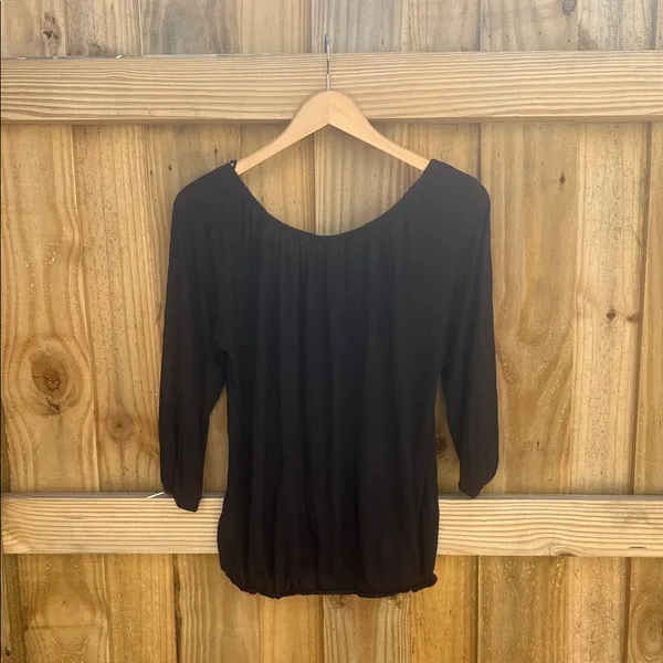 Women's Black Top Size M - Image 4
