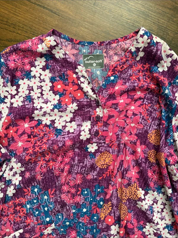Butter Soft Scrub top Floral V-Neck Tunic - Pink Multi - Image 3