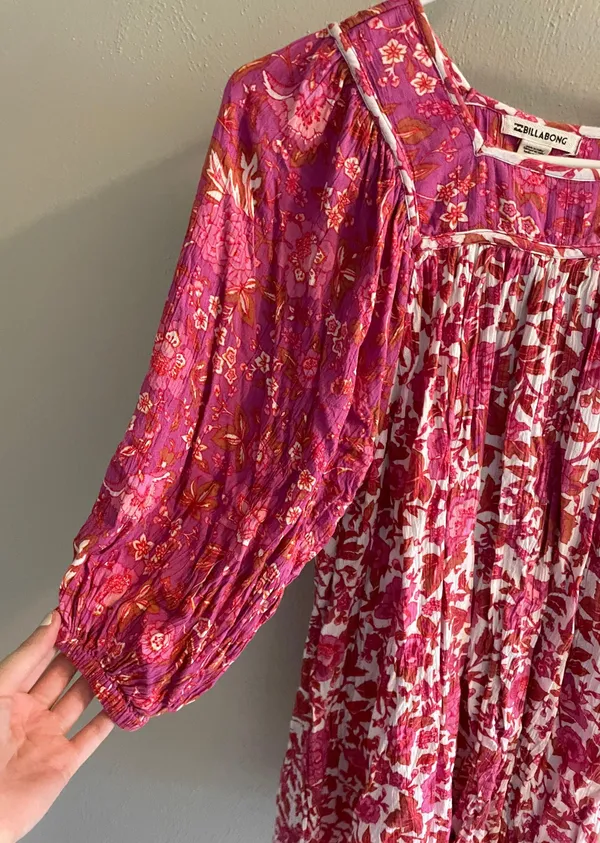 Billabong Floral Pink and White 3/4 Sleeve Blouse - Image 2