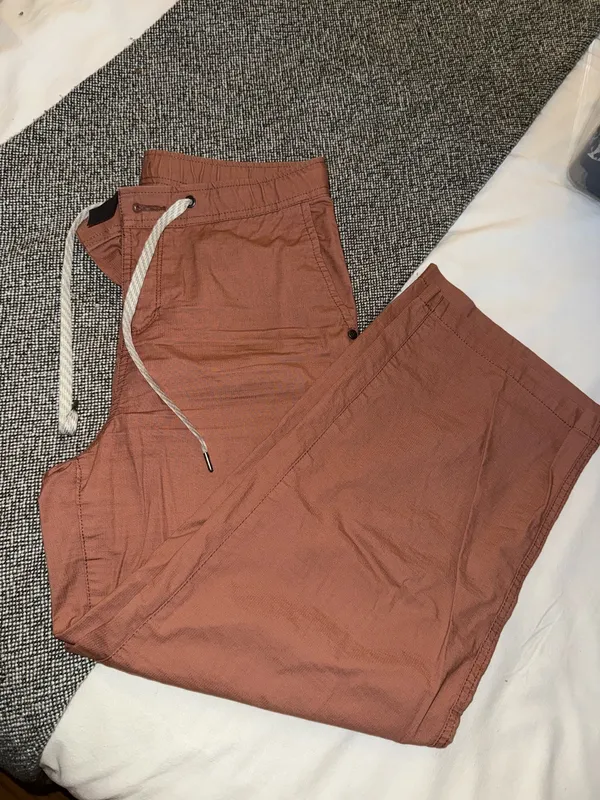 Vuori Ripstop Pants - Image 2