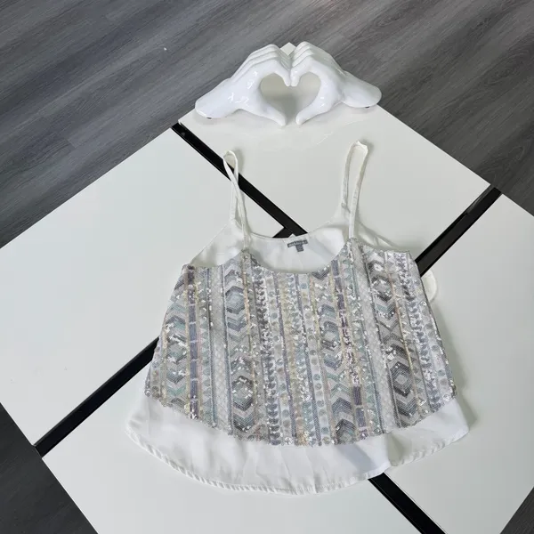 ✨ Charlotte Russe Sequin Cami Top Geometric Beaded Crop Tank White XS ✨💋💋 - Image 5