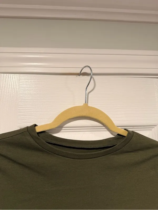 NWT Wild Fable Size S Olive Green Cropped Baby Tee Short Sleeve Crew Neck - Image 2