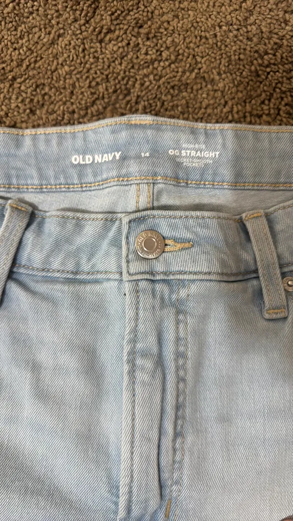 Old Navy Shorts - Image 2
