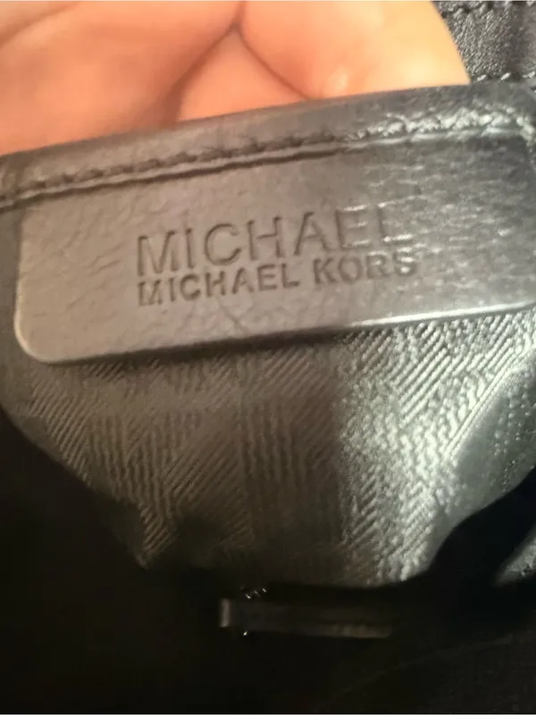 Michael Michael Kors Jet Set Signature Large Pocket Tote – Black / Charcoal - Image 3