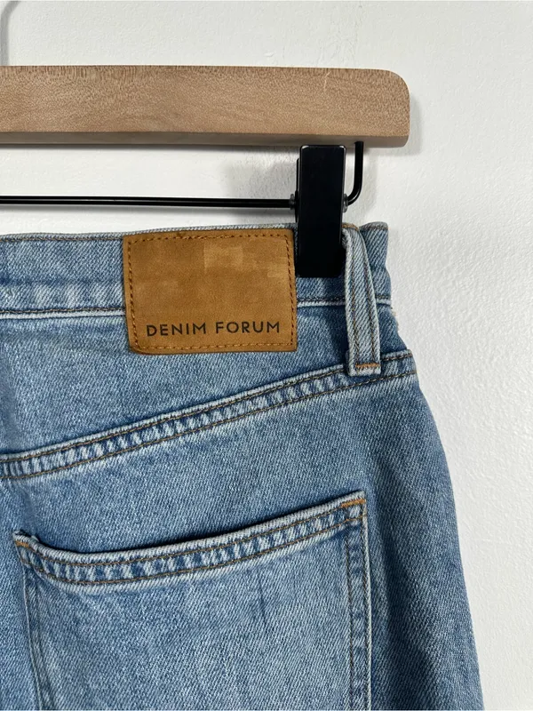 Aritzia Denim Forum Arlo High Rise Straight‎ 28L Jeans Size 26 - Image 9