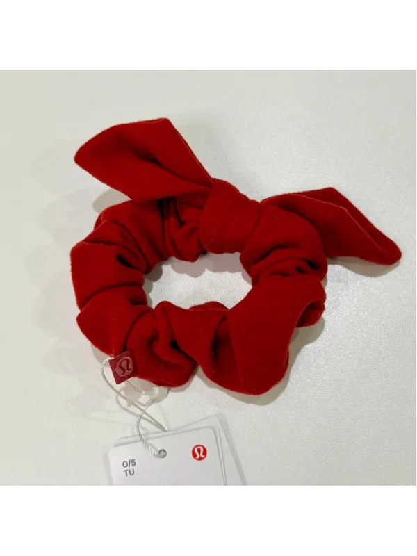 Lululemon Women’s O/S Uplifting Scrunchie Fleece Bow Red NWT b13 - Image 4