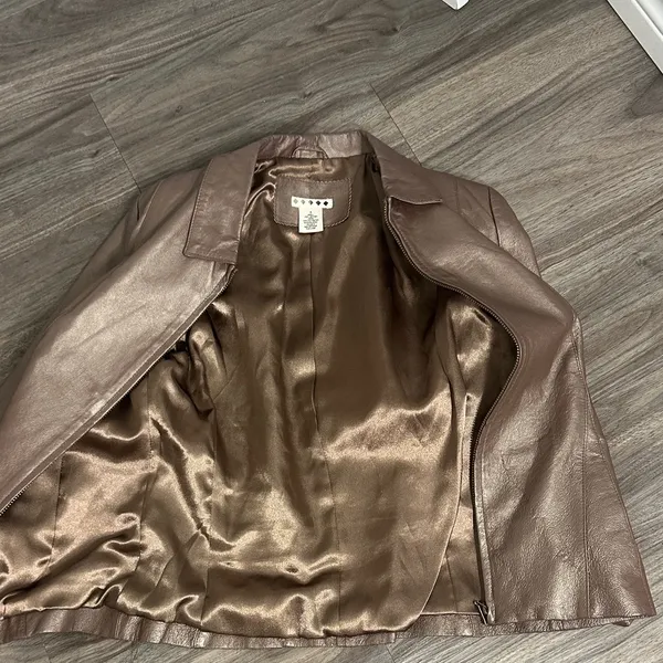 Outfit JP Metallic Brown Leather Jacket with Sheen – Size S - Image 9