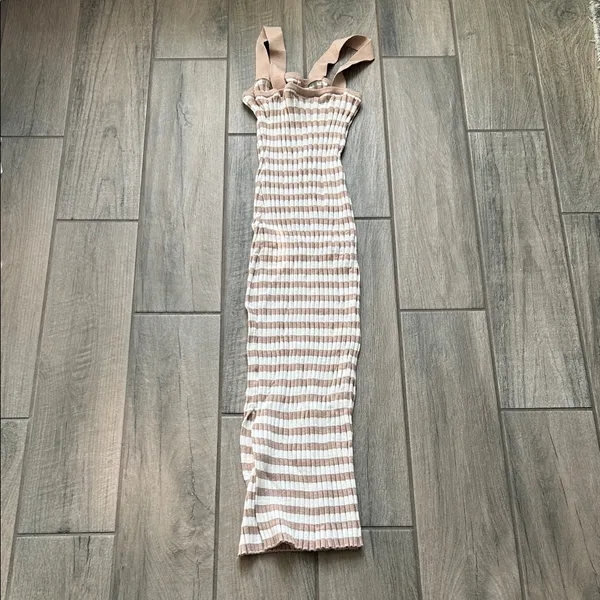 Chic Beige and White Striped Midi Dress - Image 5