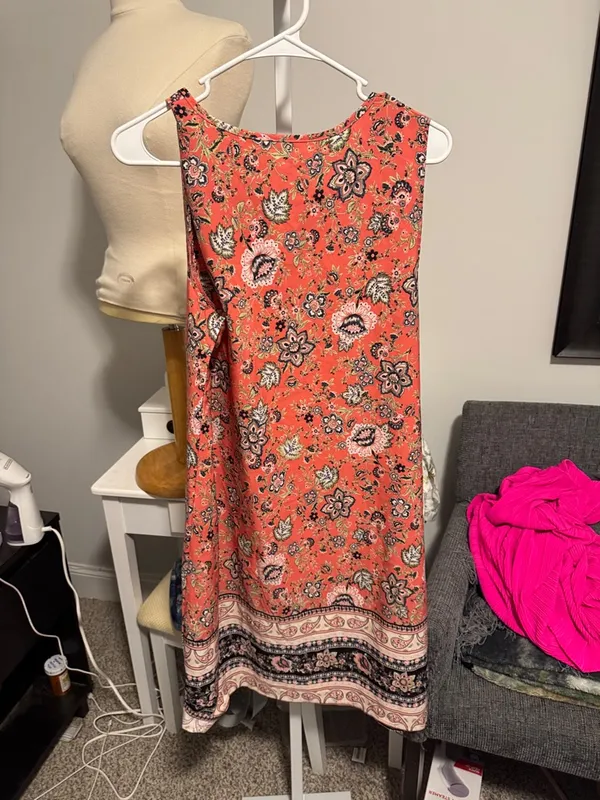 Sleeveless Coral Floral Midi Dress - Image 3