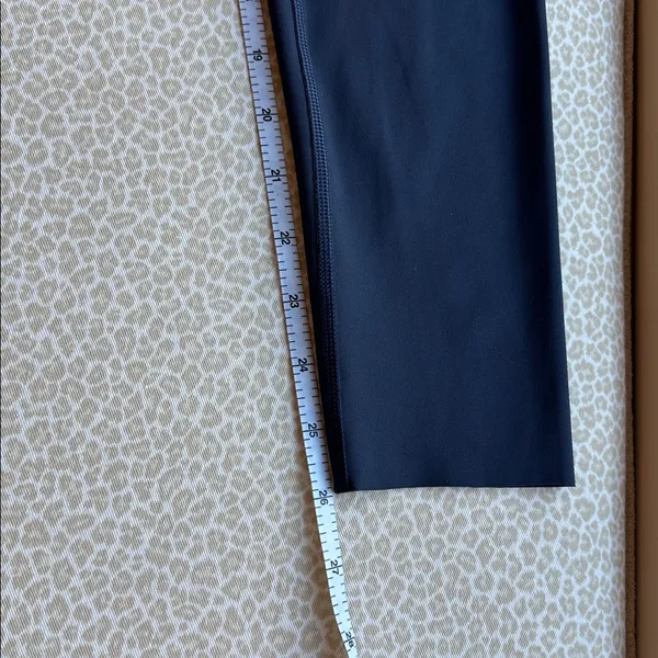 NWOT Offline by Aerie Navy 7/8 Hi-Rise Leggings size S - Image 6