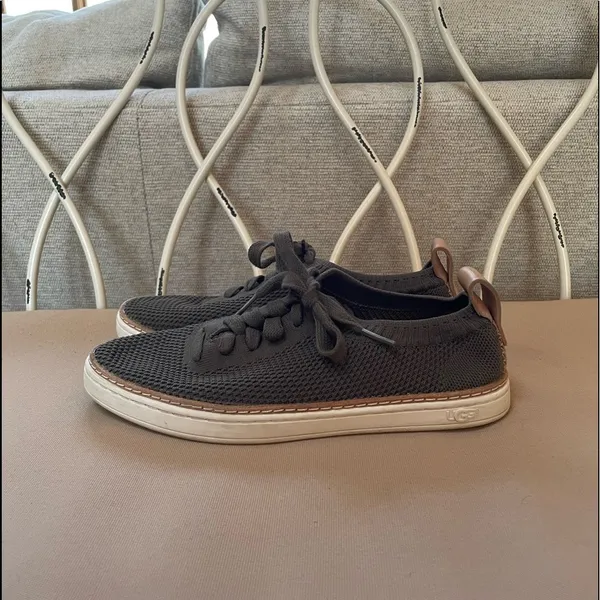 Ugg Sidney Lace Up Sneaker in‎ Green Size 7 - Image 3