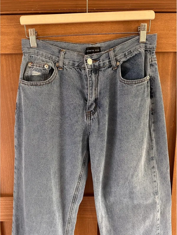 White Fox Boutique Mid Rise Straight Leg Relaxed Jeans Medium Wash Women Medium - Image 3