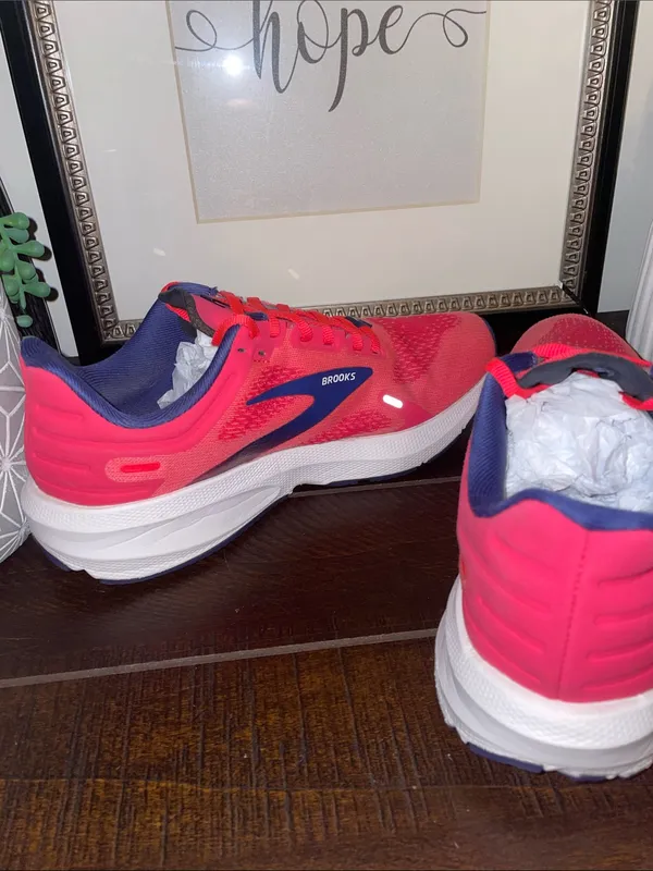 Brooks Launch GTS 9 Running Sneakers Size 8 - Image 5