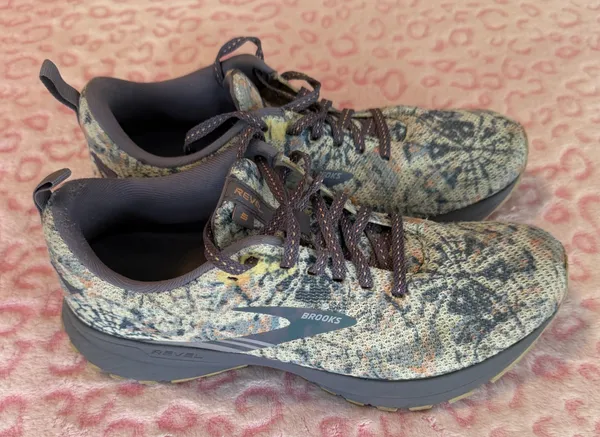 Brooks Revel 5 Women's Purple Tie Dye Athletic Shoes Running Size: 10 - Image 6