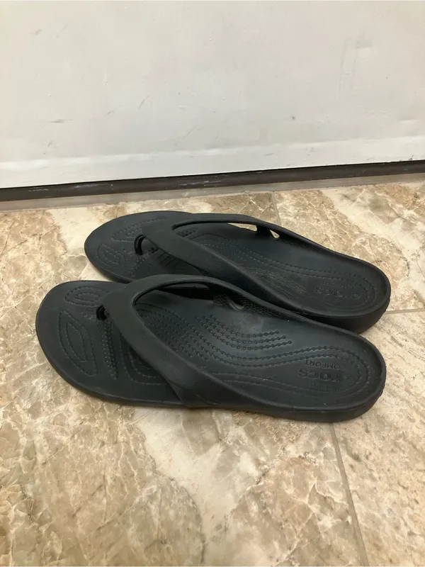 Crocs Kadee II Black Flip Flop Sandals Women’s Size 8 - Image 2