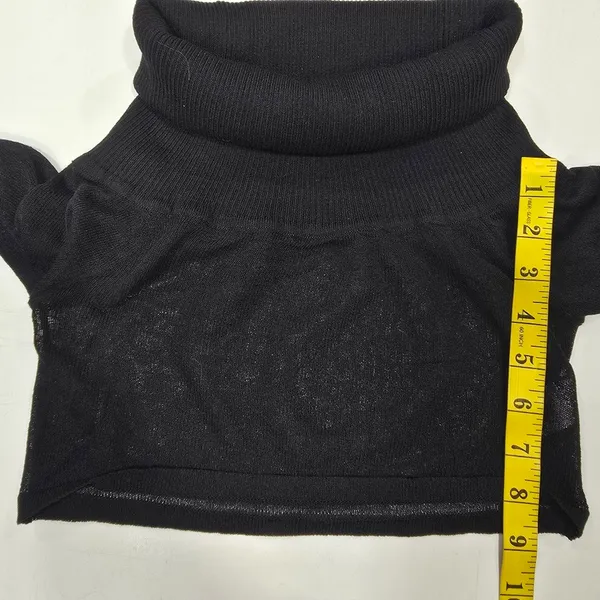 Superdown Camille Off Shoulder Top in Black - Image 11