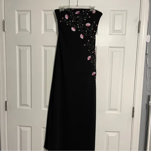 ONYX Nite Black Floral Strapless Prom Dress - Image 2