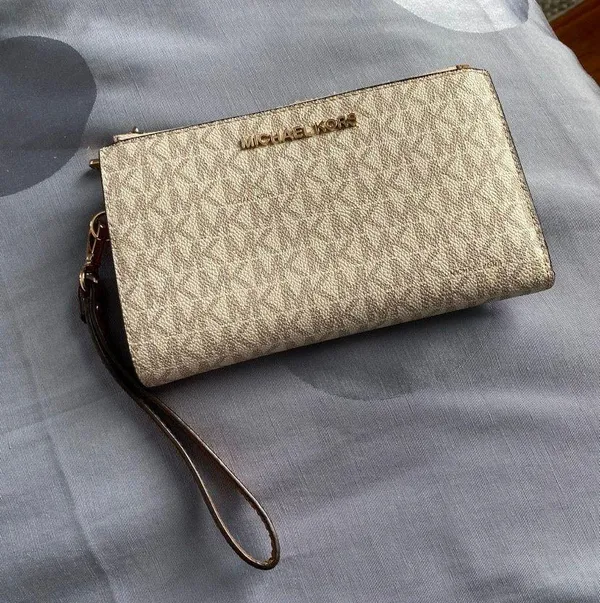 Michael Kors Shoulder Bag With Wallet Set - Image 6