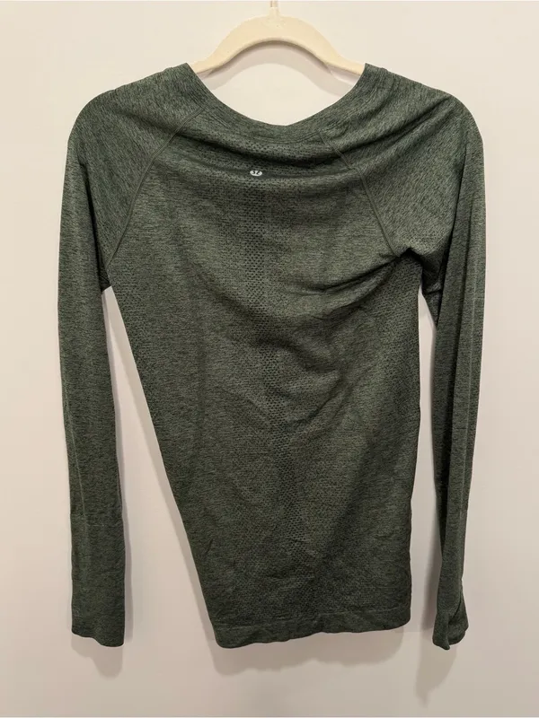 Lululemon Swiftly Tech Long Sleeve Shirt Green Heather Womens Size 6‎ Thumbholes - Image 3